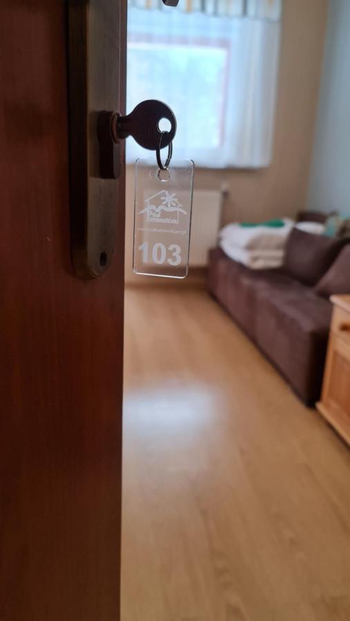 Pod Kamiennikiem Hotel Trzemesnia ภายนอก รูปภาพ